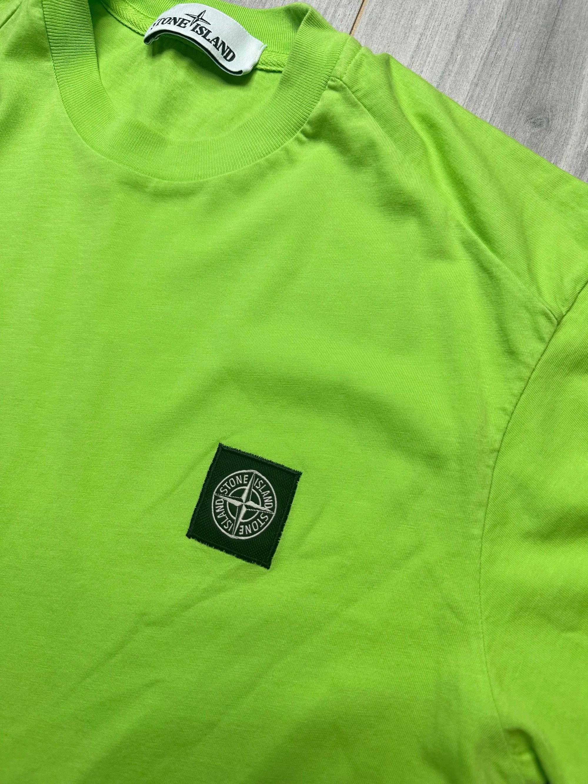 green t shirt stone island