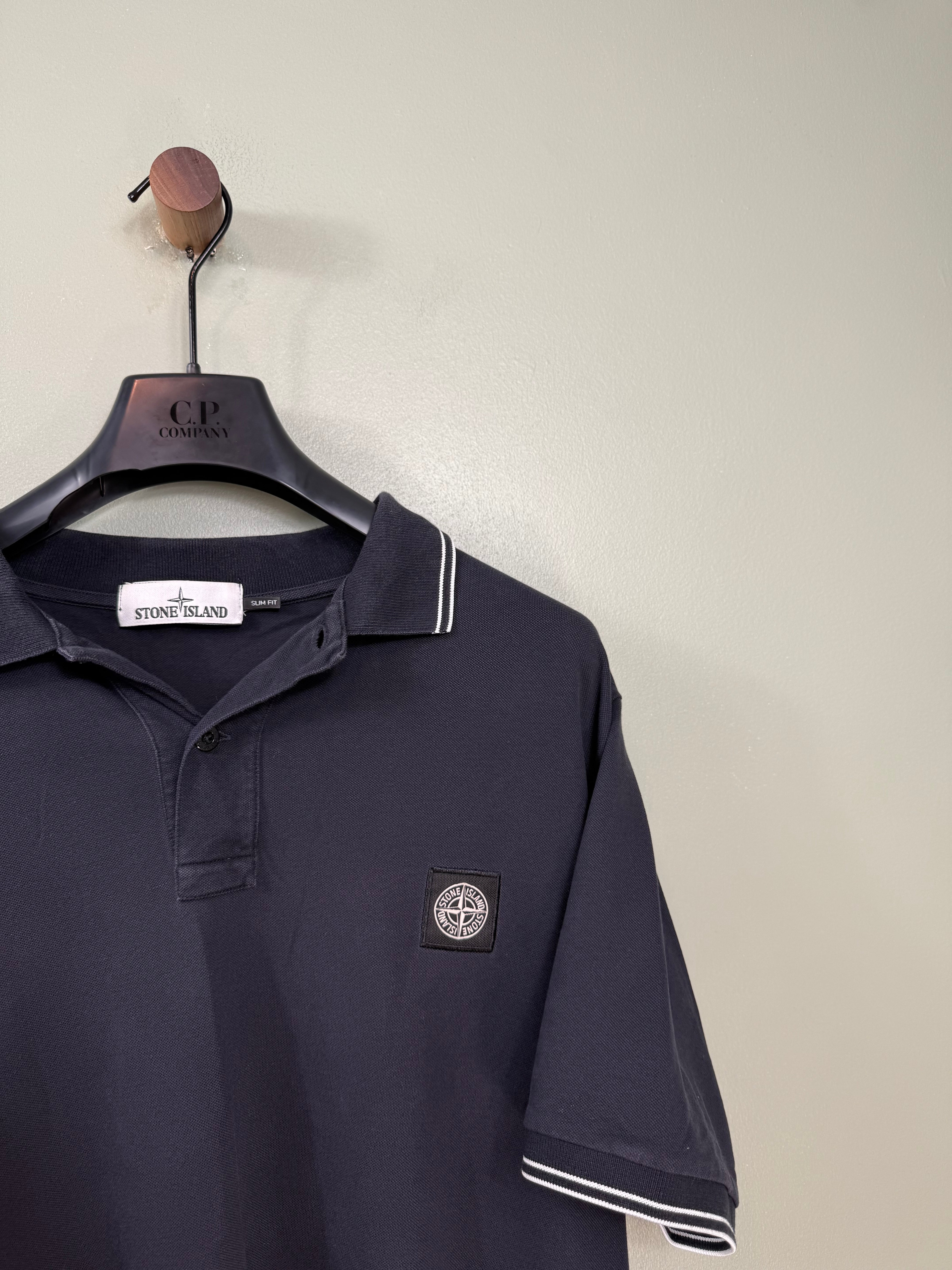 Polos
