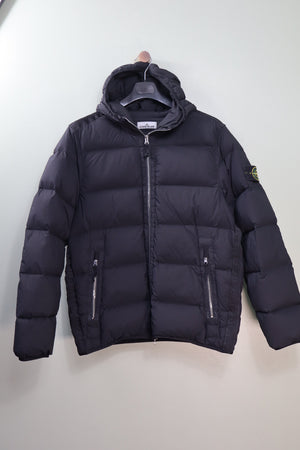 Stone Island Black Seamless Tunnel Down Jacket